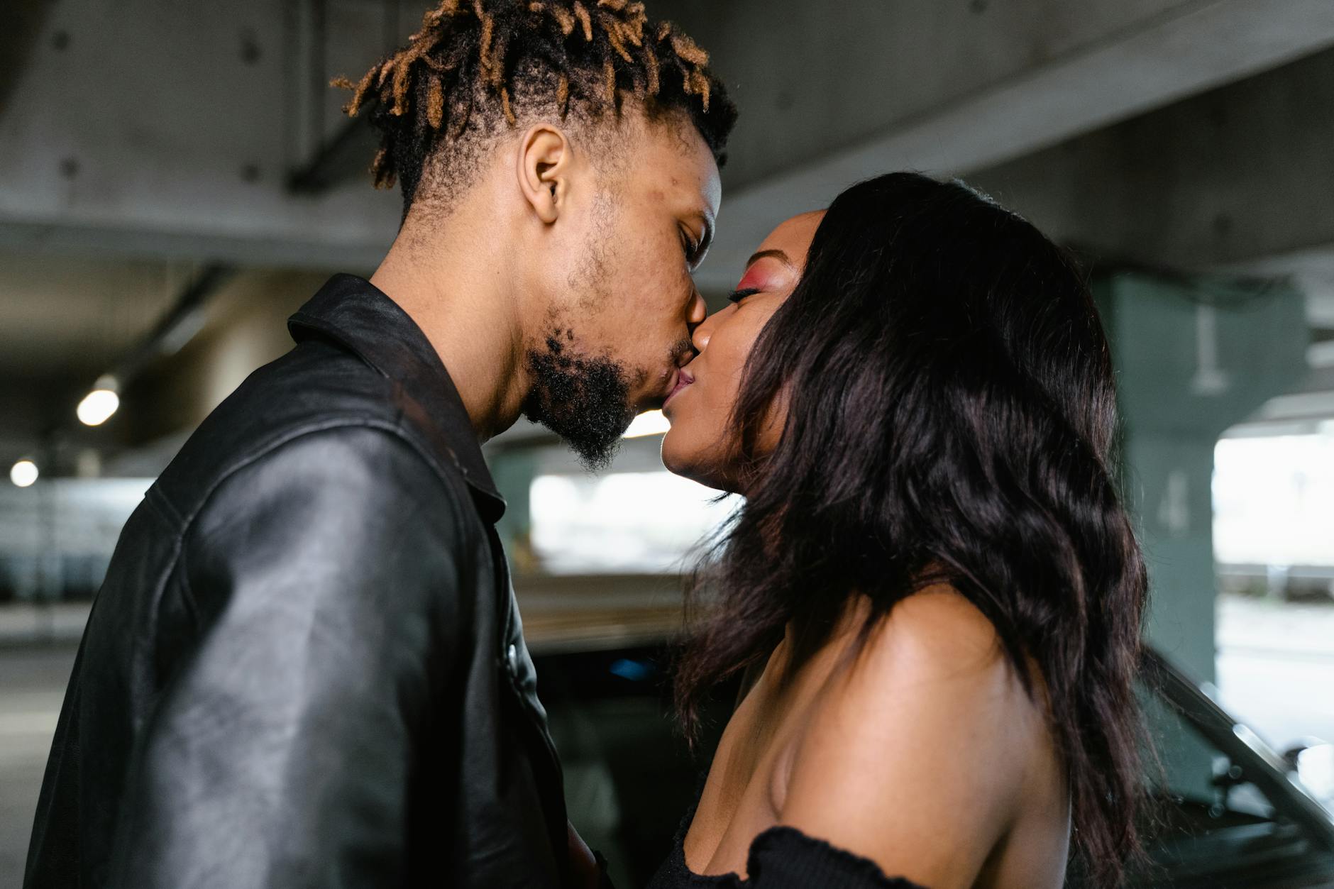 Man Looks on the Outside, God Looks at the Heart — Dating With Discernment